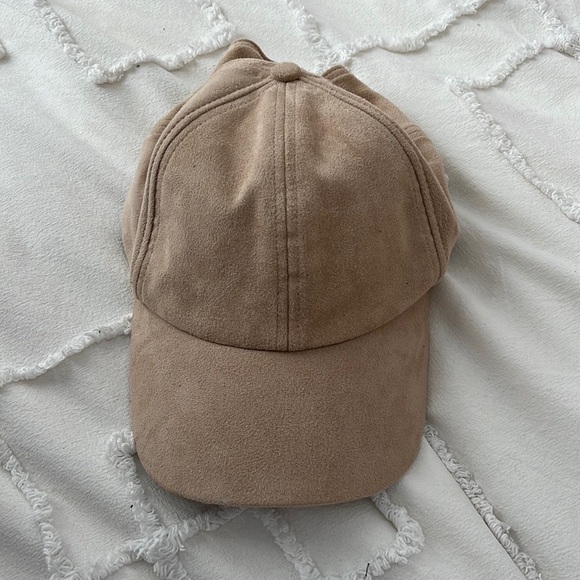 Aritzia Accessories - Aritzia Suede Baseball Hat